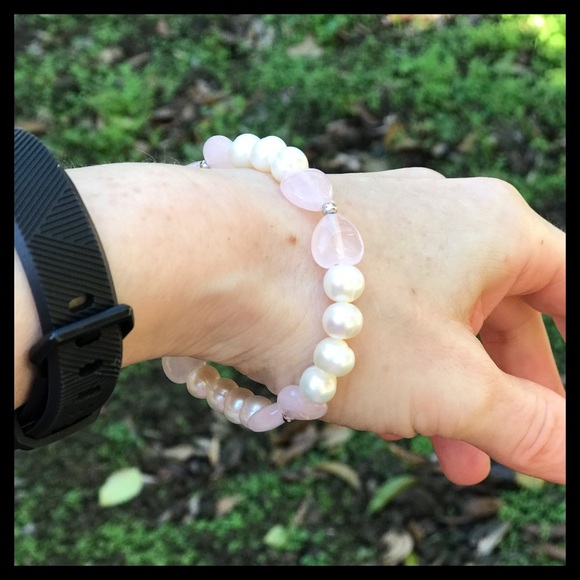 Freshwater pearl necklace and bracelet set - Picture 4 of 6